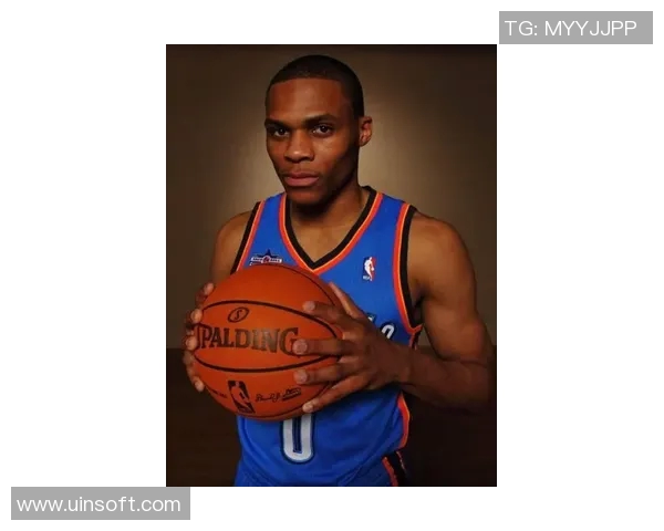 拉塞尔威斯布鲁克的篮球传奇与职业生涯的辉煌成就分析